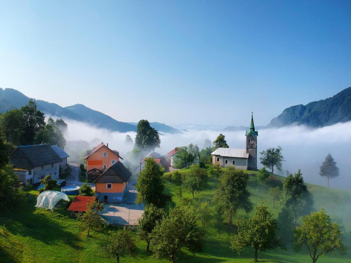 Apartments And Rooms Pri Baslju Cerkno Buitenkant foto
